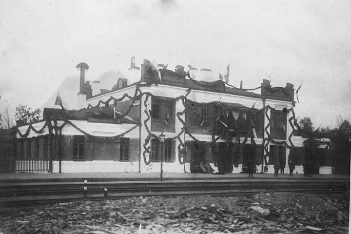Вокзал станции Издешково в 1912 г.